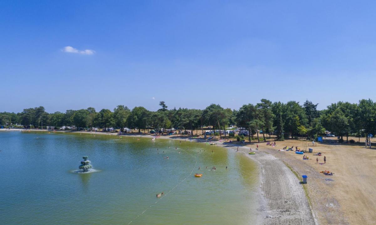 Vakantiepark De Bergen Wanroij - Safaritent Eksteriør billede